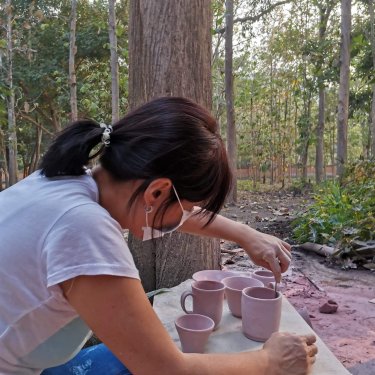 Ceramics with enamel finish